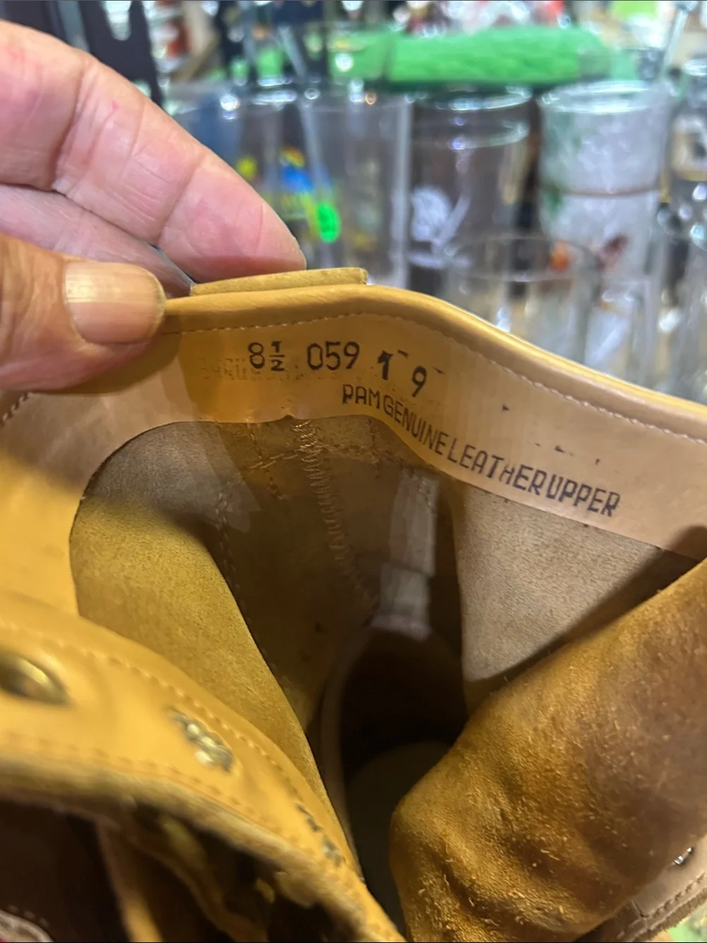 Vintage Men's Lace-Up Work Boots in Beige Brown
